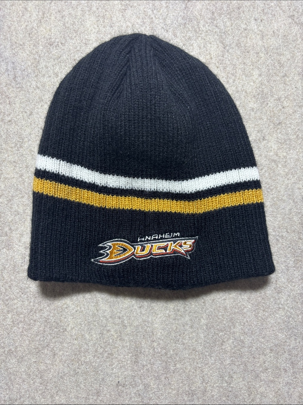 NHL Anaheim Ducks CCM Officially Licensed Beanie Hat (13)